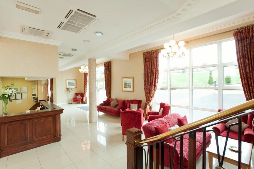 מקרום Riverside Park Hotel מראה חיצוני תמונה