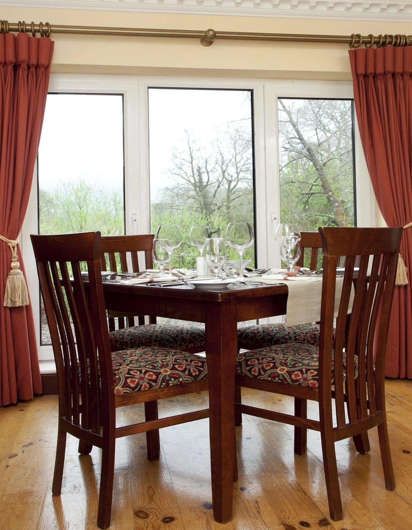 מקרום Riverside Park Hotel מראה חיצוני תמונה